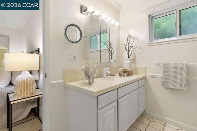 2057 Golden Rain Rd 8, Walnut Creek, CA 94595
