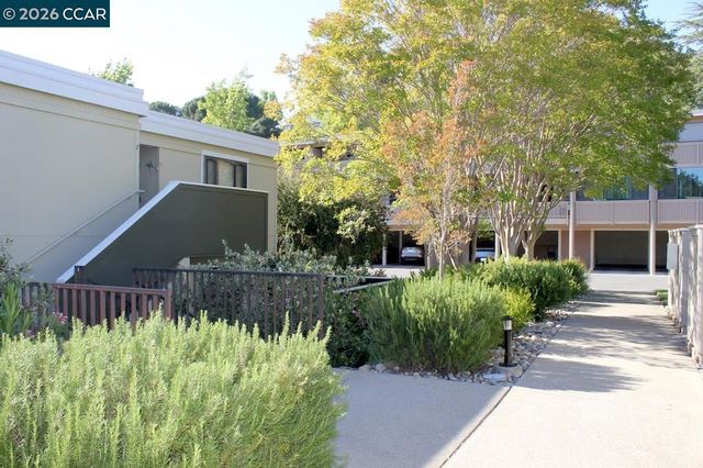 2057 Golden Rain Rd 8, Walnut Creek, CA 94595