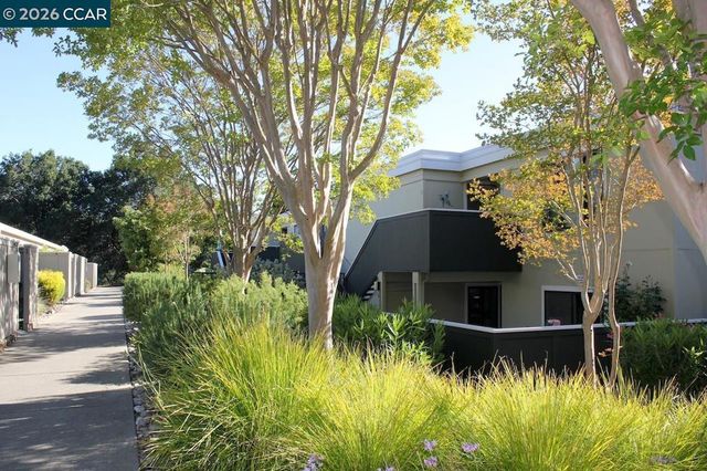 2057 Golden Rain Rd 8, Walnut Creek, CA 94595