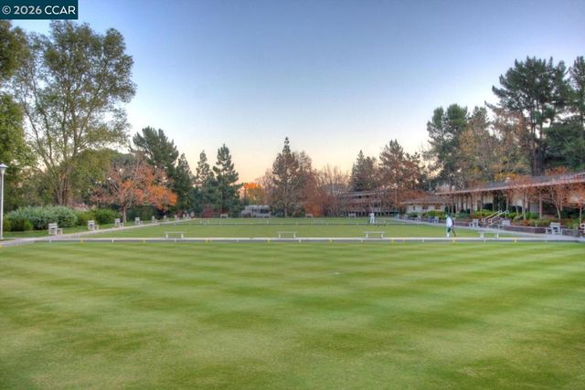 2057 Golden Rain Rd 8, Walnut Creek, CA 94595