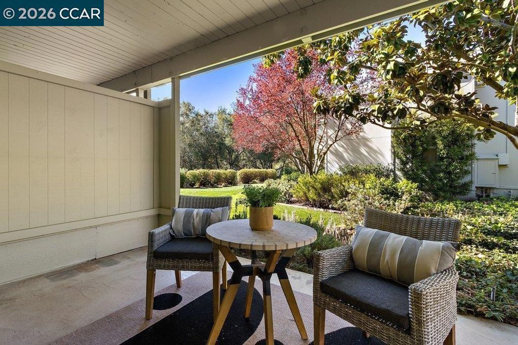 Image 18 of property listing at 2057 Golden Rain Rd 8, Walnut Creek, CA 94595