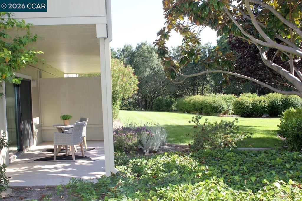 Image 23 of property listing at 2057 Golden Rain Rd 8, Walnut Creek, CA 94595