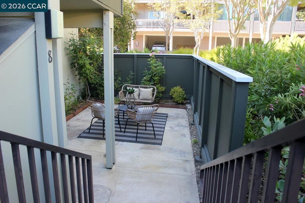 Image 3 of property listing at 2057 Golden Rain Rd 8, Walnut Creek, CA 94595