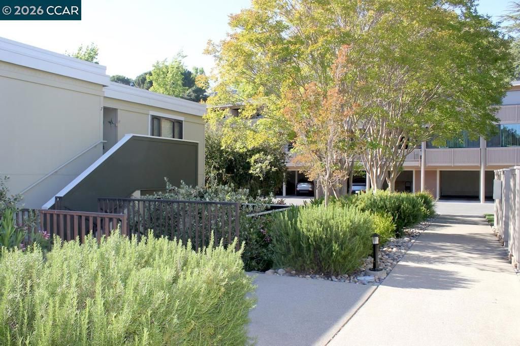 Image 36 of property listing at 2057 Golden Rain Rd 8, Walnut Creek, CA 94595