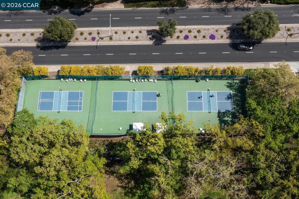 Image 54 of property listing at 2057 Golden Rain Rd 8, Walnut Creek, CA 94595