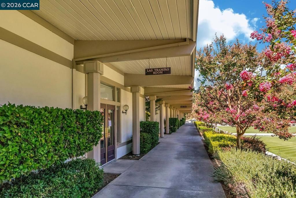 Image 63 of property listing at 2057 Golden Rain Rd 8, Walnut Creek, CA 94595