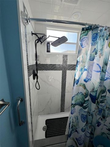 8300 SEMINOLE BOULEVARD 218, Seminole, FL 33772