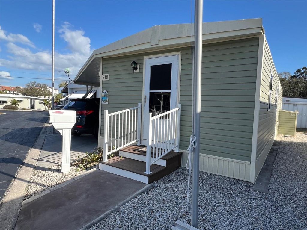 8300 SEMINOLE BOULEVARD 218, Seminole, FL 33772