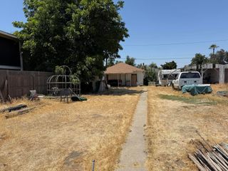 439 S Bridge Street #5, Visalia, CA 93291