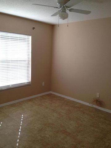 911 Seminole Palms Drive, Lake Worth, FL 33463