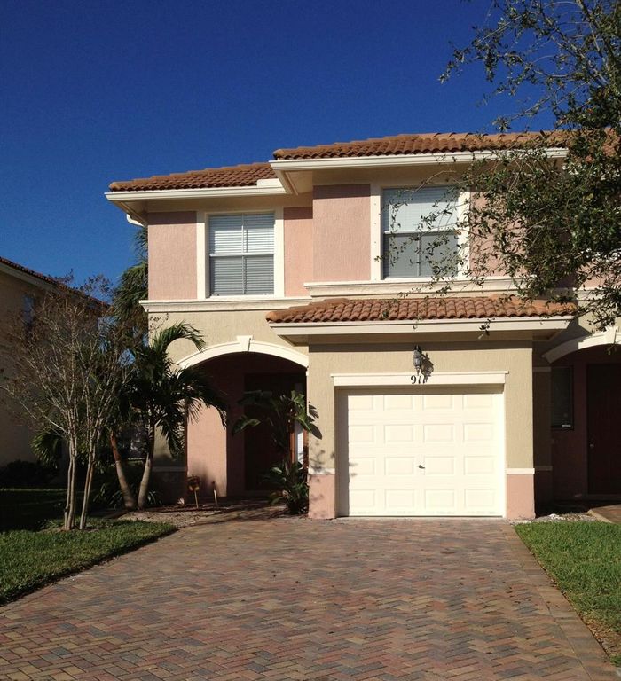 911 Seminole Palms Drive, Lake Worth, FL 33463
