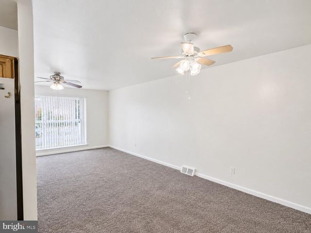 2119 HOFFNAGLE ST, Philadelphia, PA 19152