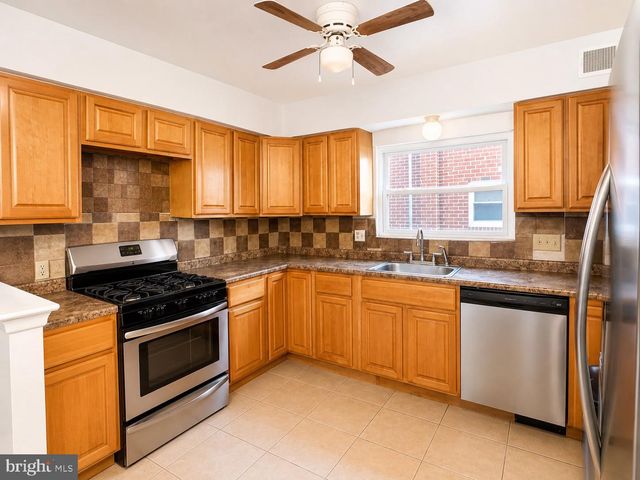 2119 HOFFNAGLE ST, Philadelphia, PA 19152