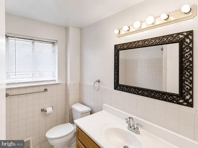 2119 HOFFNAGLE ST, Philadelphia, PA 19152