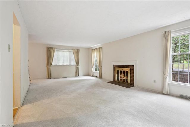 111 W Kingswood DR, Williamsburg, VA 23185