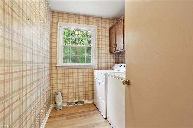 111 W Kingswood DR, Williamsburg, VA 23185