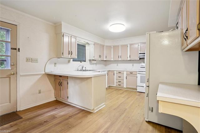 111 W Kingswood DR, Williamsburg, VA 23185