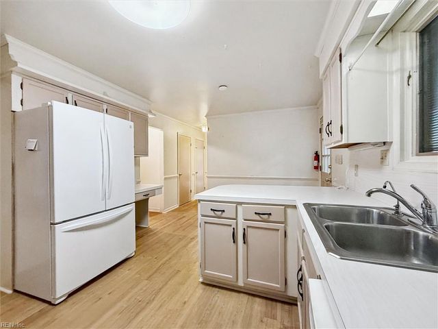 111 W Kingswood DR, Williamsburg, VA 23185