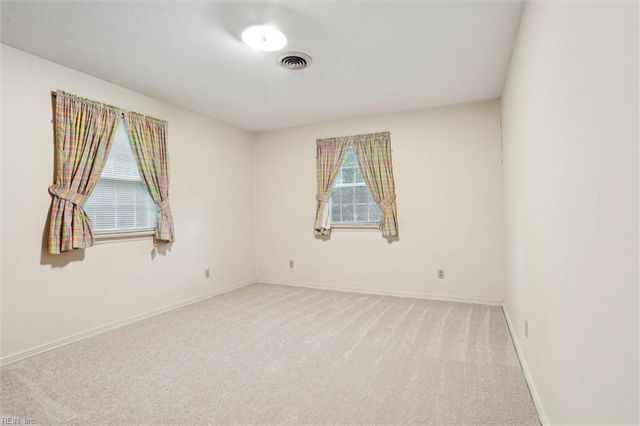 111 W Kingswood DR, Williamsburg, VA 23185