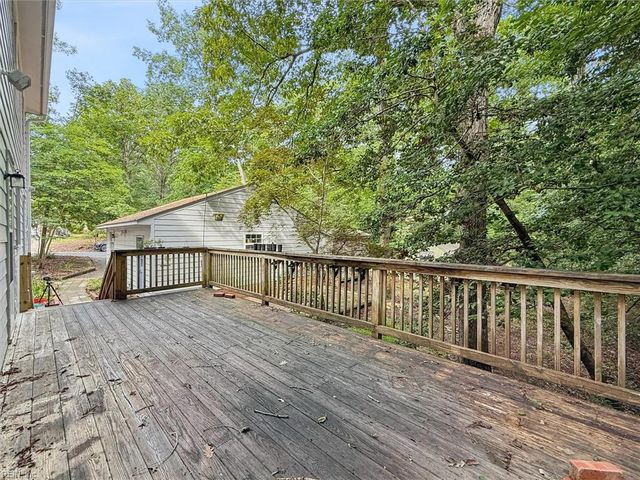 111 W Kingswood DR, Williamsburg, VA 23185