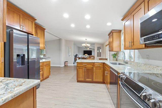 15969 Morrison Rd, Oakdale, CA 95361