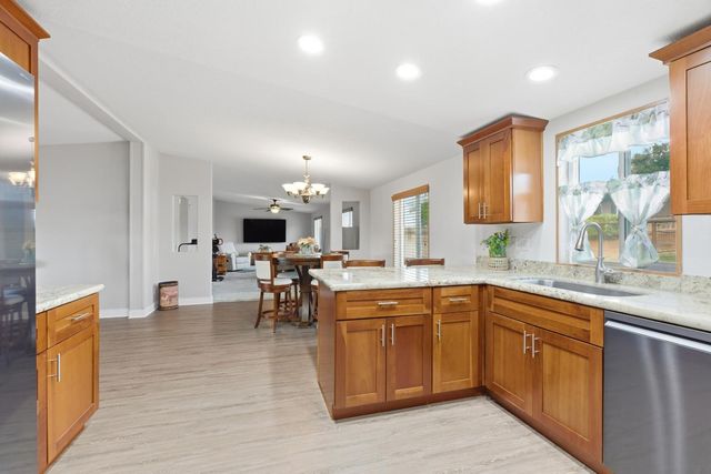 15969 Morrison Rd, Oakdale, CA 95361