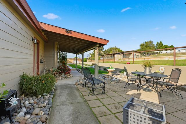 15969 Morrison Rd, Oakdale, CA 95361