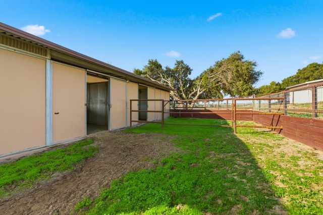 15969 Morrison Rd, Oakdale, CA 95361