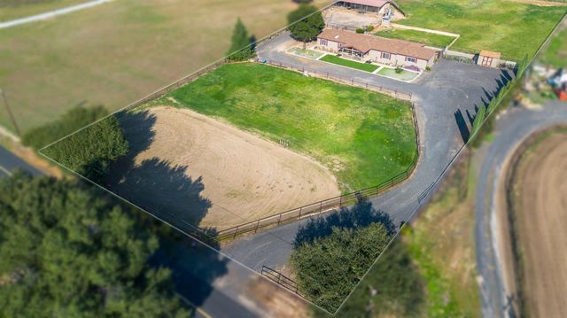 15969 Morrison Rd, Oakdale, CA 95361