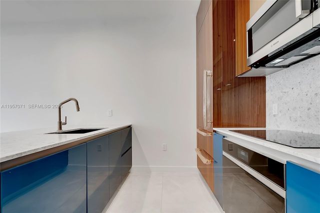 2655 S Bayshore Dr 1107, Miami, FL 33133