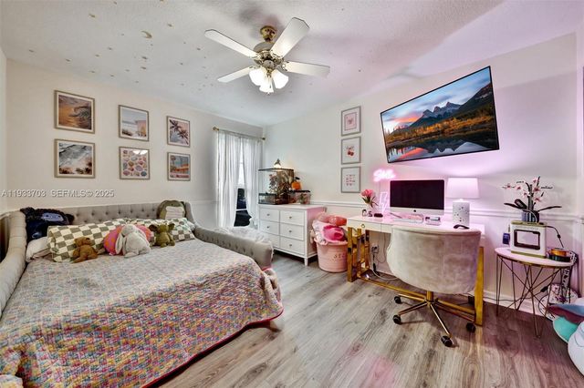 8519 Ramblewood Dr, Coral Springs, FL 33071