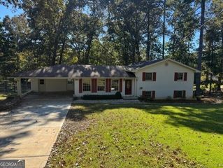 3805 Hilldale Road, Oakwood, GA 30566