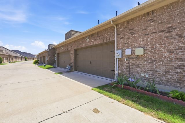 4675 Rhett Lane A, Carrollton, TX 75010