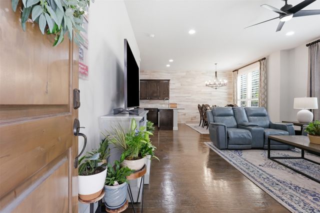 4675 Rhett Lane A, Carrollton, TX 75010
