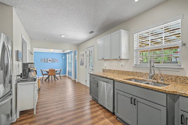 2200 Fragrant Lane, Charleston, SC 29414