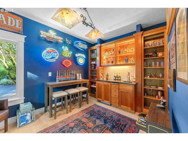 18495 S CADLE CREEK Ln, Oregon City, OR 97045