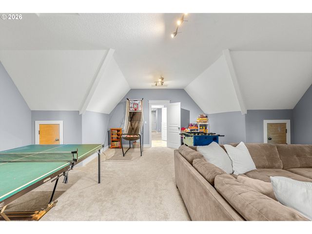 18495 S CADLE CREEK Ln, Oregon City, OR 97045