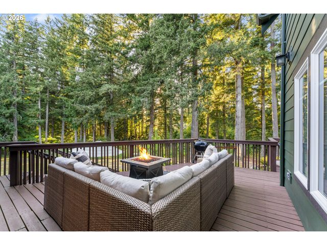18495 S CADLE CREEK Ln, Oregon City, OR 97045