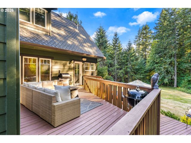 18495 S CADLE CREEK Ln, Oregon City, OR 97045