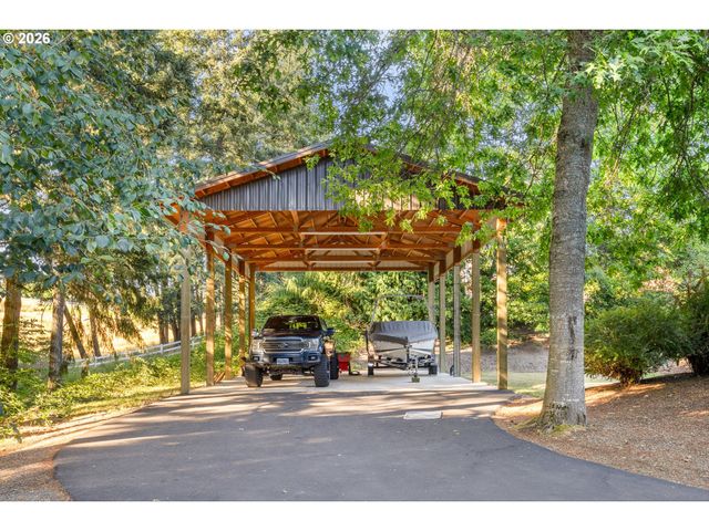 18495 S CADLE CREEK Ln, Oregon City, OR 97045