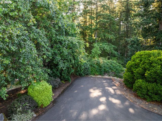 18495 S CADLE CREEK Ln, Oregon City, OR 97045