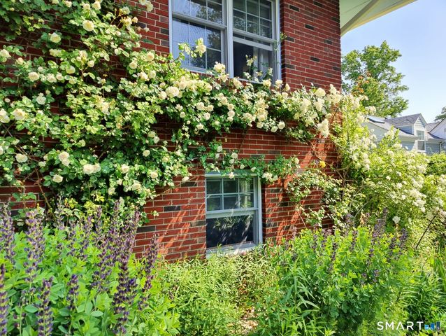 34 Davenport Drive, Stamford, CT 06902