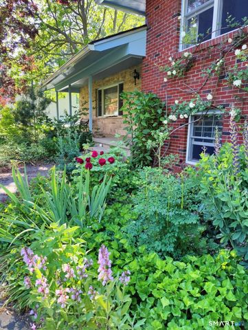 34 Davenport Drive, Stamford, CT 06902