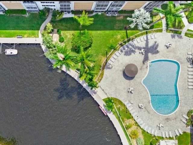 3050 NE 16th Avenue 202, Oakland Park, FL 33334