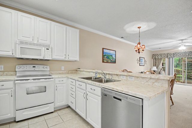5852 Longwood Dr Unit 102, Murrells Inlet, SC 29576