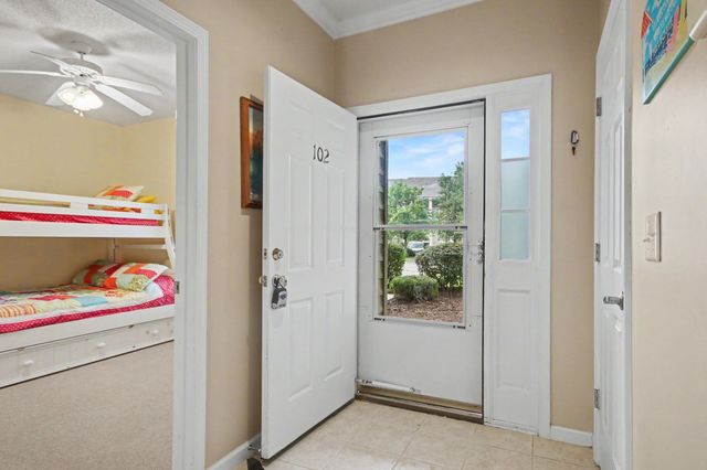 5852 Longwood Dr Unit 102, Murrells Inlet, SC 29576