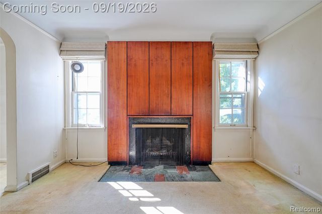1046 Oakridge Avenue, Royal Oak, MI 48067