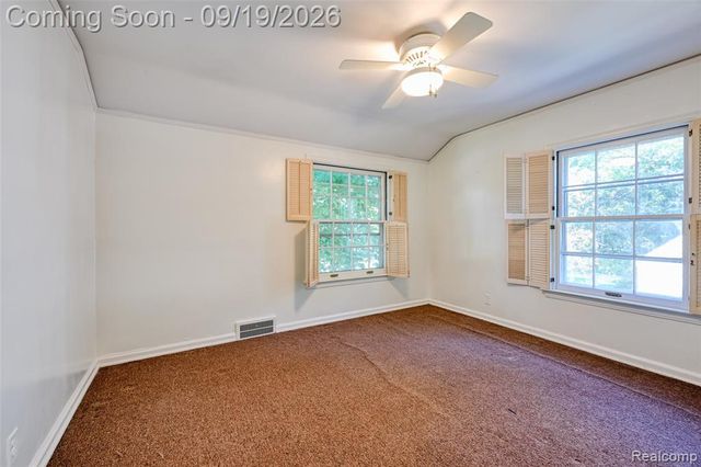 1046 Oakridge Avenue, Royal Oak, MI 48067