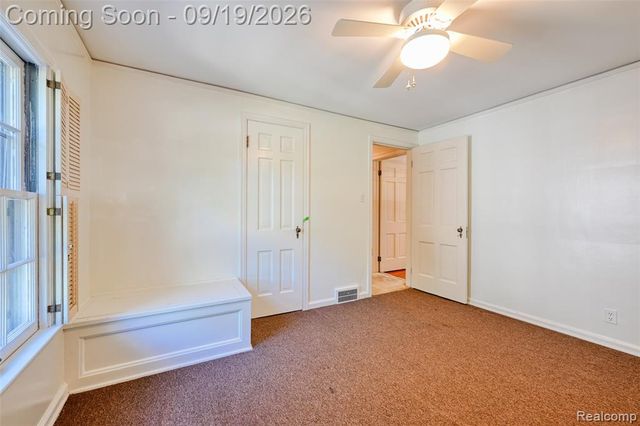 1046 Oakridge Avenue, Royal Oak, MI 48067