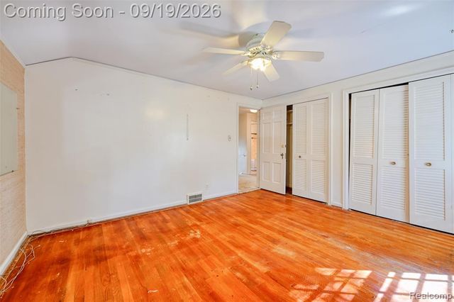 1046 Oakridge Avenue, Royal Oak, MI 48067